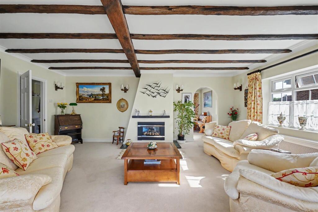 House in Rochester, High Halstow - View 5