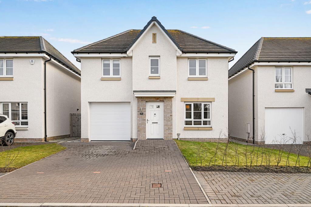 Main image of property: 11 Dunnikier Way, Edinburgh, EH17 8HJ