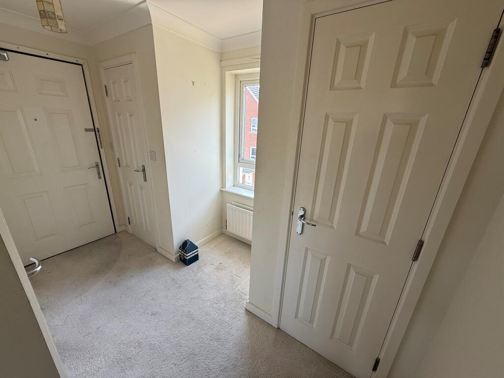 Apartment in Poole, Longfleet - More
