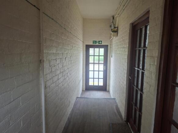 Shared Commercial and flat entrance.jpg