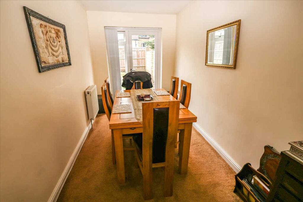 House in Slough - View 5