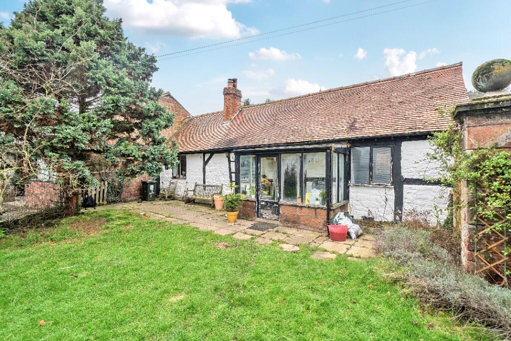 Main image of property: GREENWOOD COTTAGE, THE VILLAGE, BURTON, NESTON, WIRRAL, CH64 5TQ 