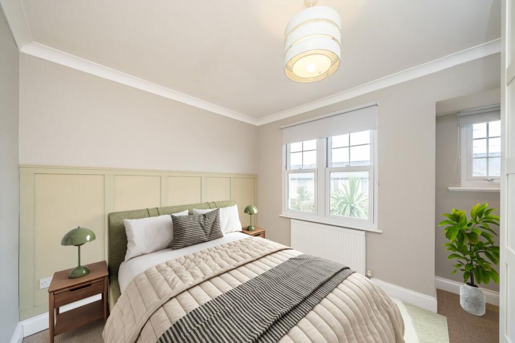 House in London - View 5