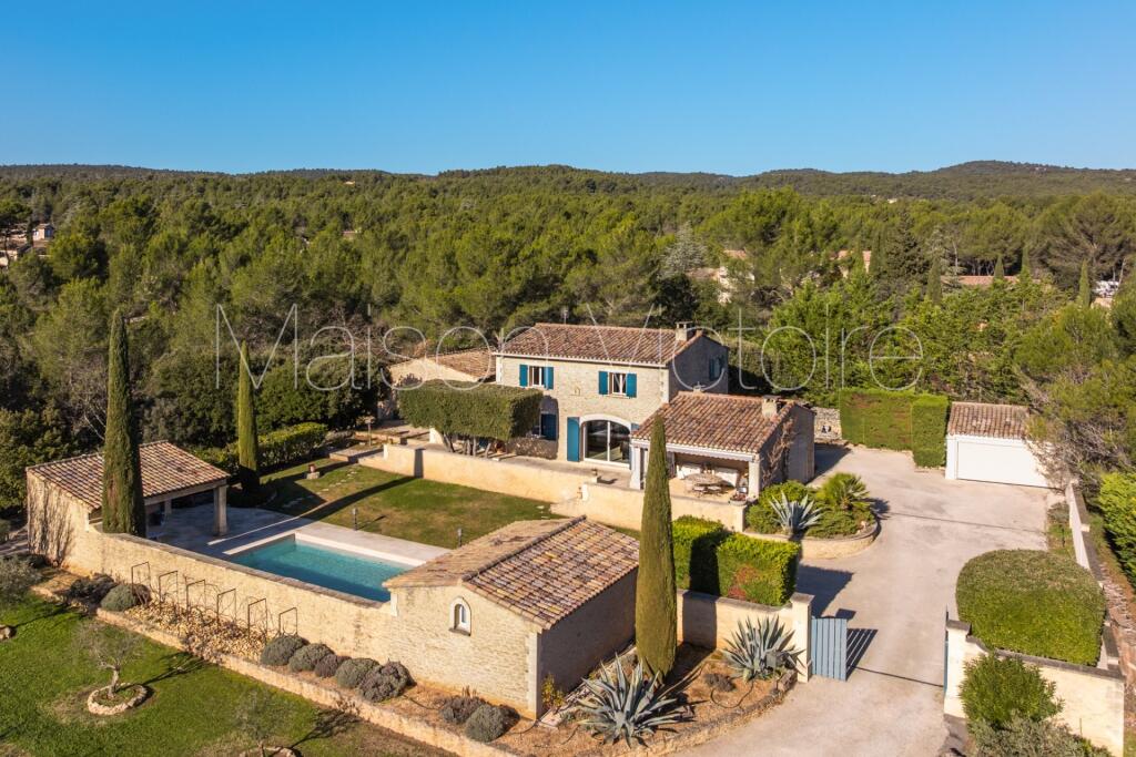 Main image of property: Provence-Alps-Cote d`Azur, Vaucluse, Cabrieres d'Avignon