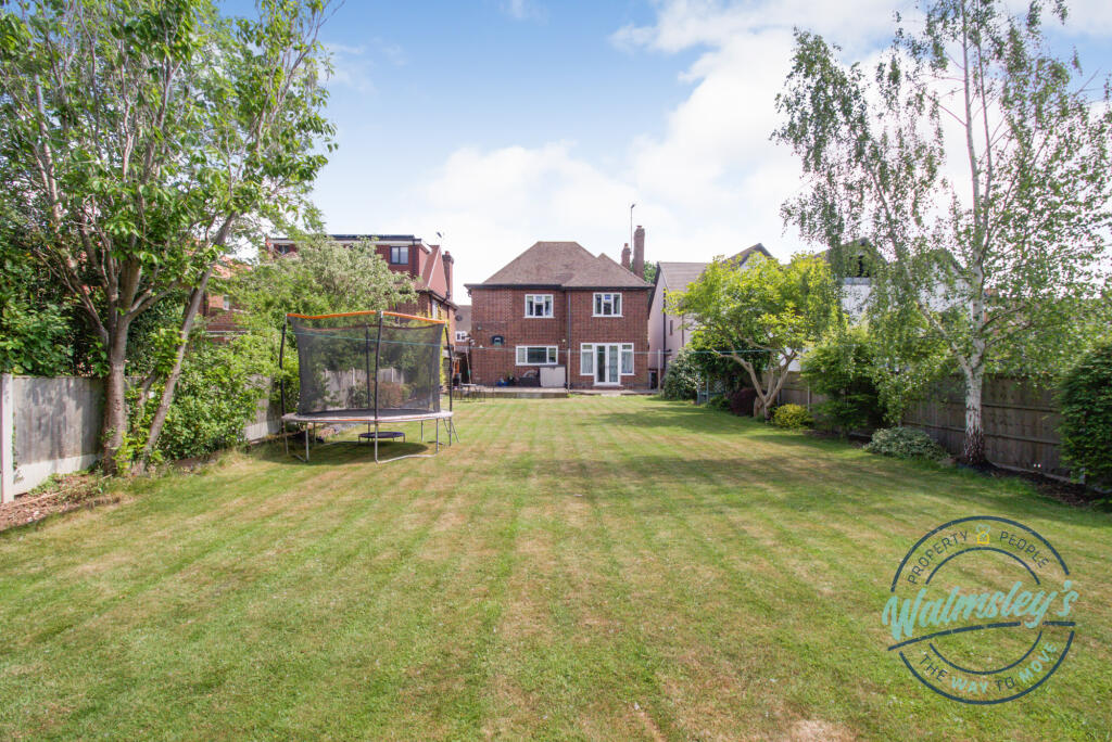 4-bed detached on Armorial Road, Stivichall, Coventry, CV3, £795,000