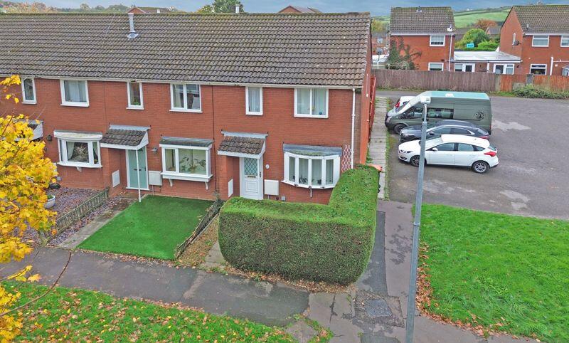 Main image of property: Attractive End-Terrace, Sunnybank, Rhiwderin