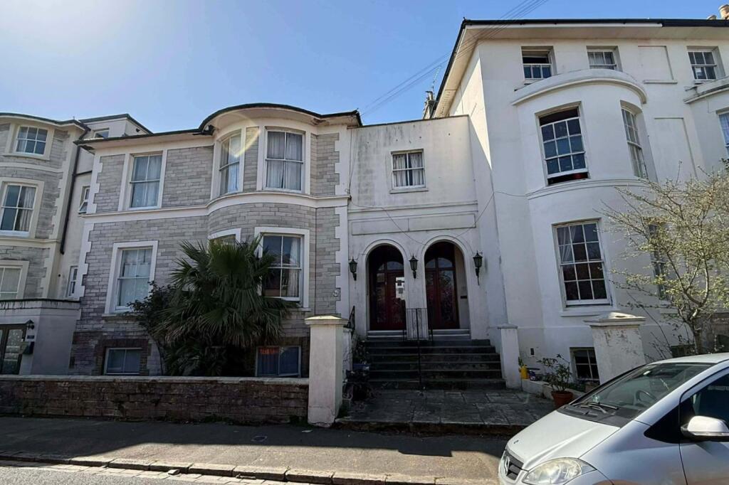 House in Ryde, Oakfield - View 2