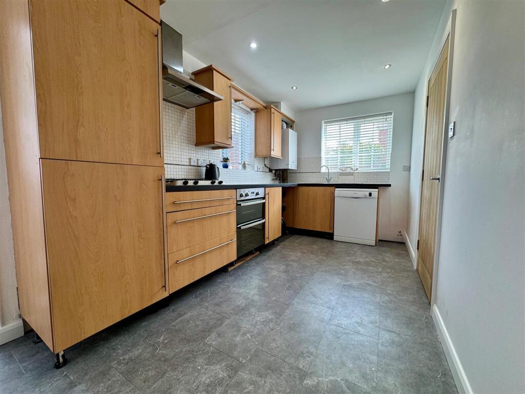 House in Fareham, Whiteley - More