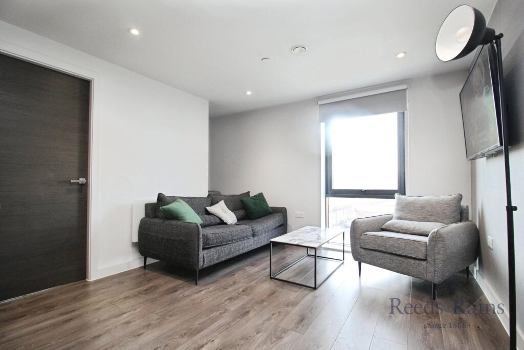 Parliament Street, Liverpool, Merseyside, L8 – pohled 5