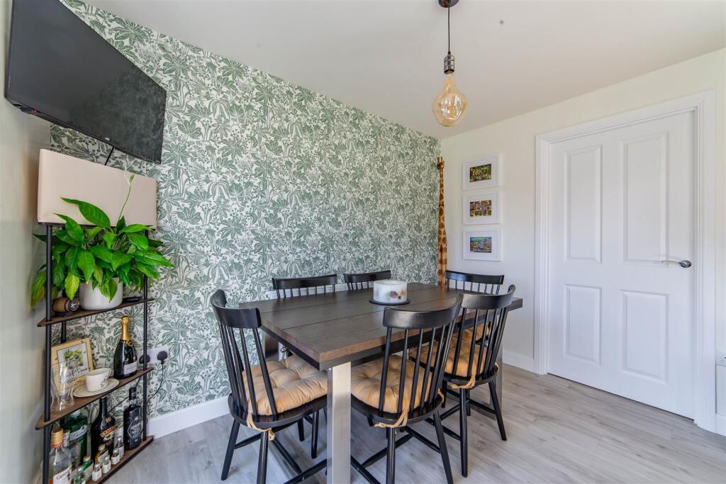 House in New Hartley, Church Fields, Seaton Valley - More