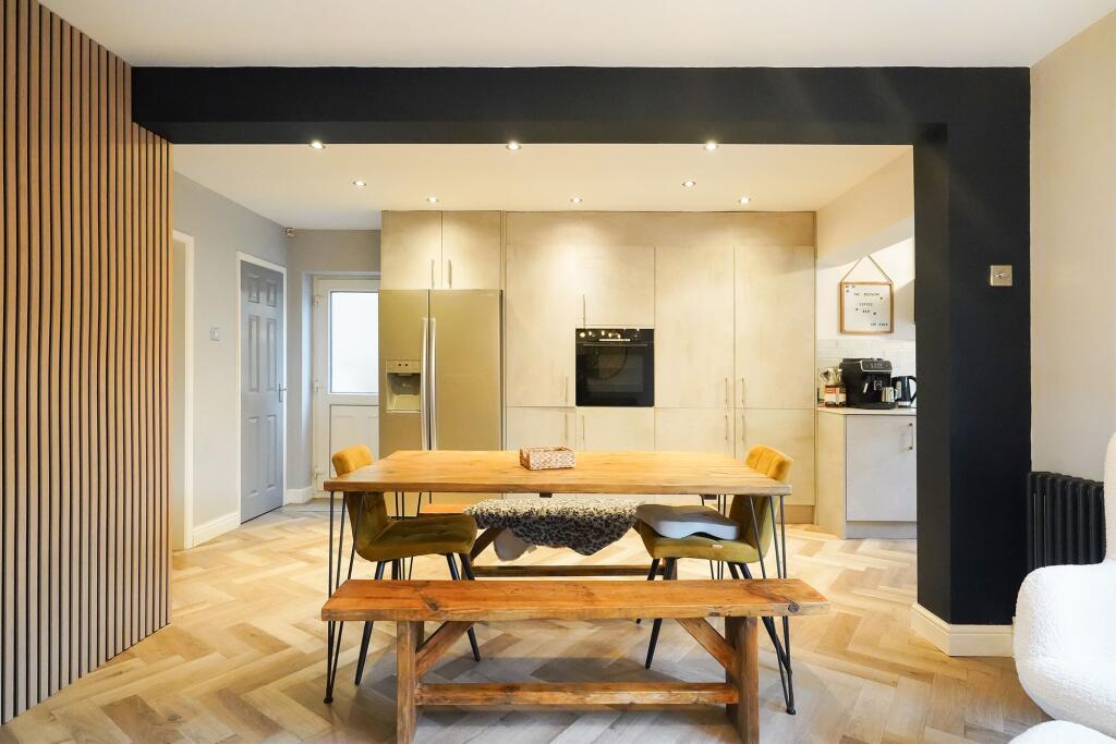 Everard Avenue, Sheffield, S17 - More