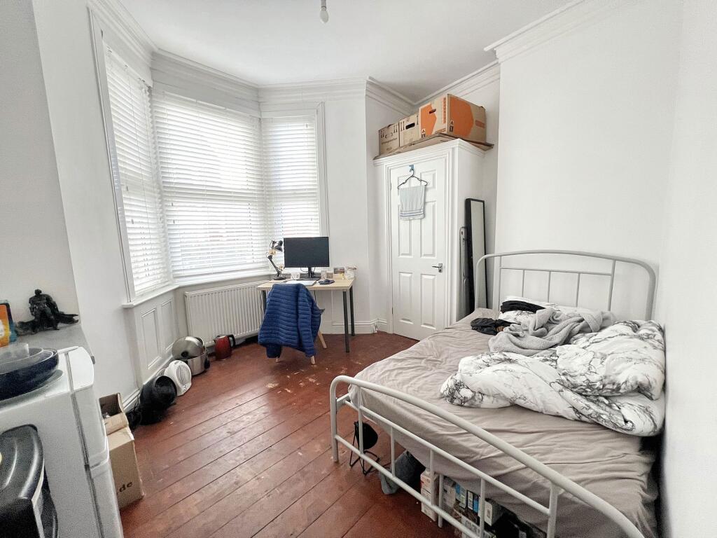 Roxburgh Place, Heaton, Newcastle upon Tyne, Tyne and Wear, NE6 5HU photo 4