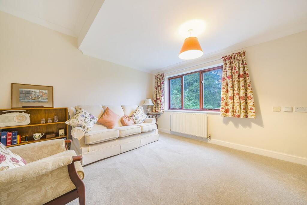 Emmbrook Court, Reading, RG6, Reading