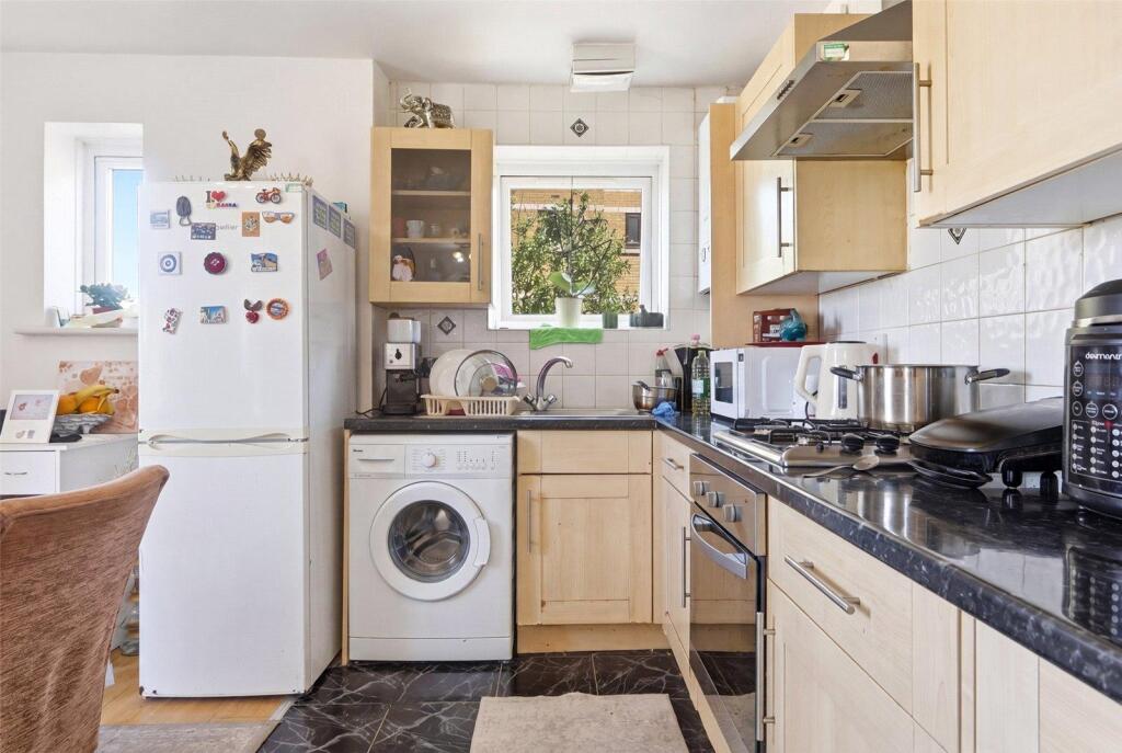 Apartment in London - More