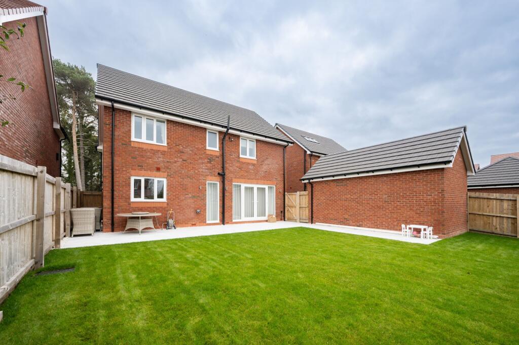 Greystones Drive, Scarisbrick, L40 photo 4