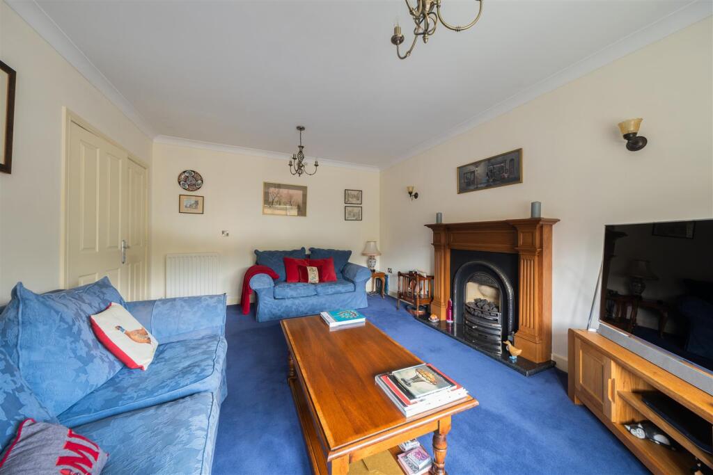 Sandbach Drive, Kingsmead, Cheshire photo 3