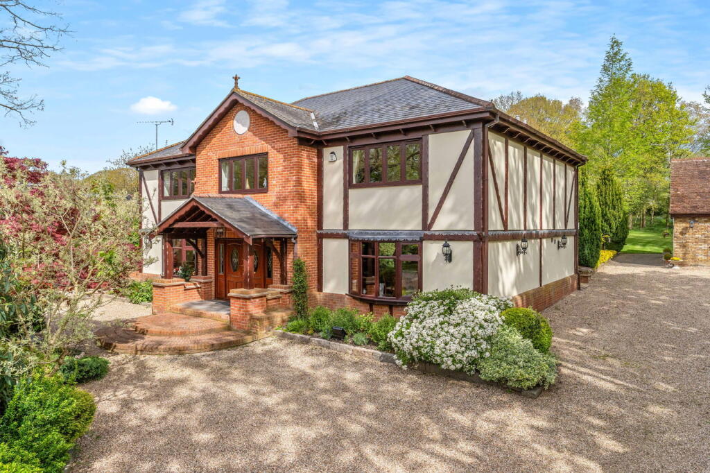 4-bed detached on Foxborough Chase, Stock, Ingatestone, £1,700,000