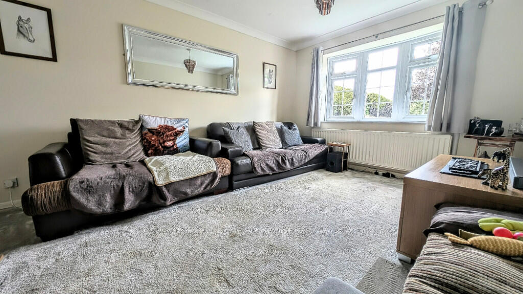 House in East Hampshire, Bordon, Whitehill - View 3