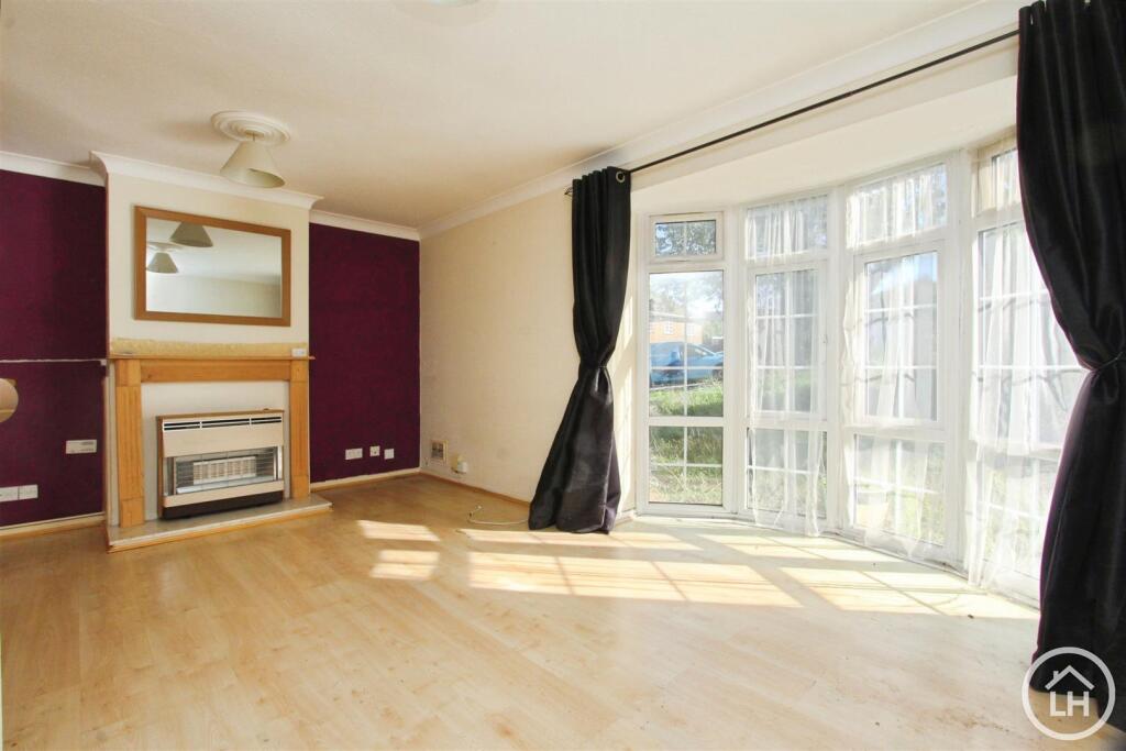 Lonsdale Drive, Sittingbourne, ME10 photo 3