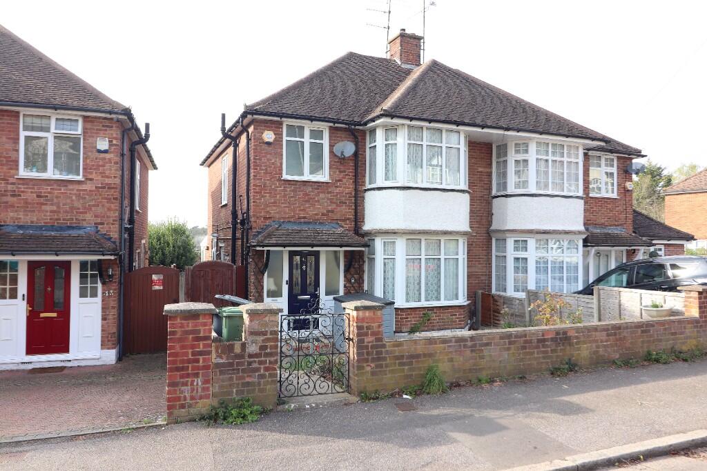 Main image of property: Wardown Crescent, Luton, Bedfordshire, LU2 7JS
