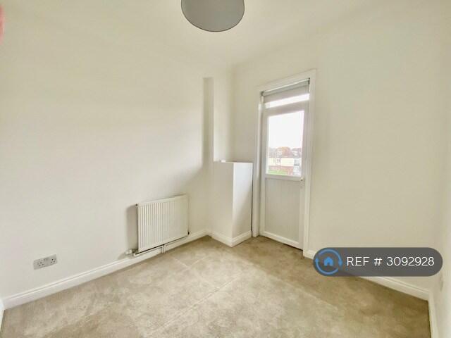 Apartment in Hove, Brunswick - View 5