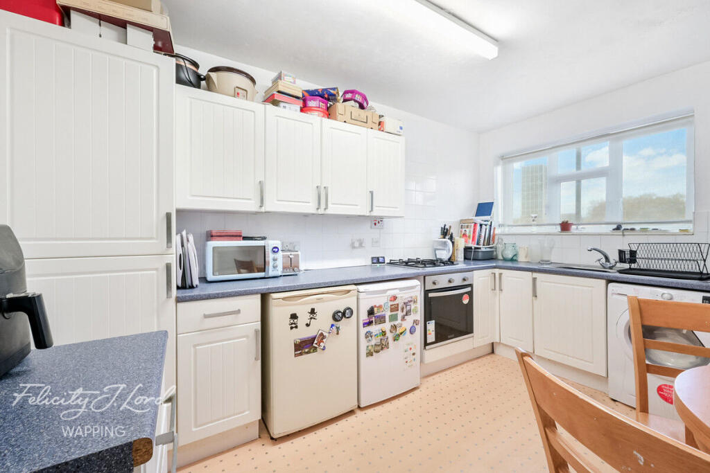 Apartment in London, St. George in the East, Shadwell - View 3