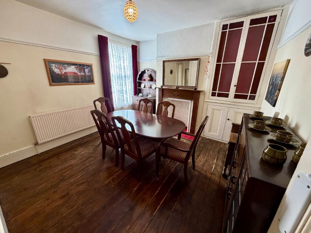House in Gillingham, Twydall - View 4