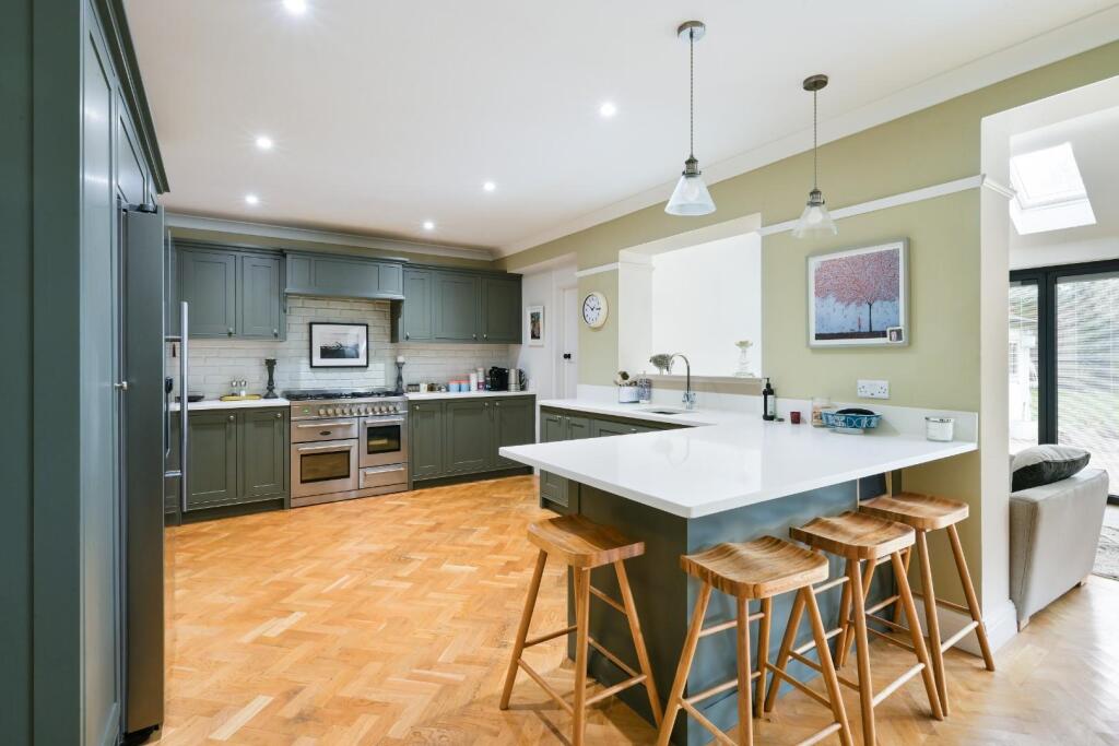Woodcote Hurst, Epsom - View 3
