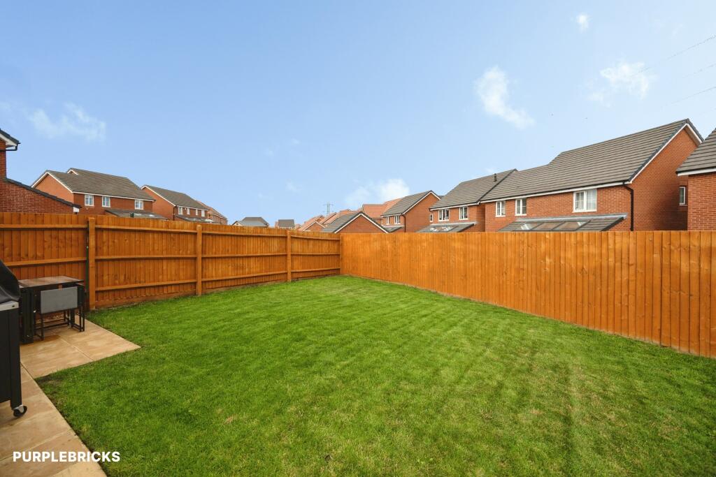 The Parade, West Bromwich, B71 photo 5