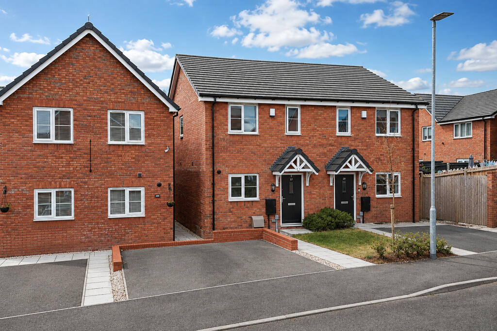 Garden Crescent, Barlestone, Nuneaton, Leicestershire