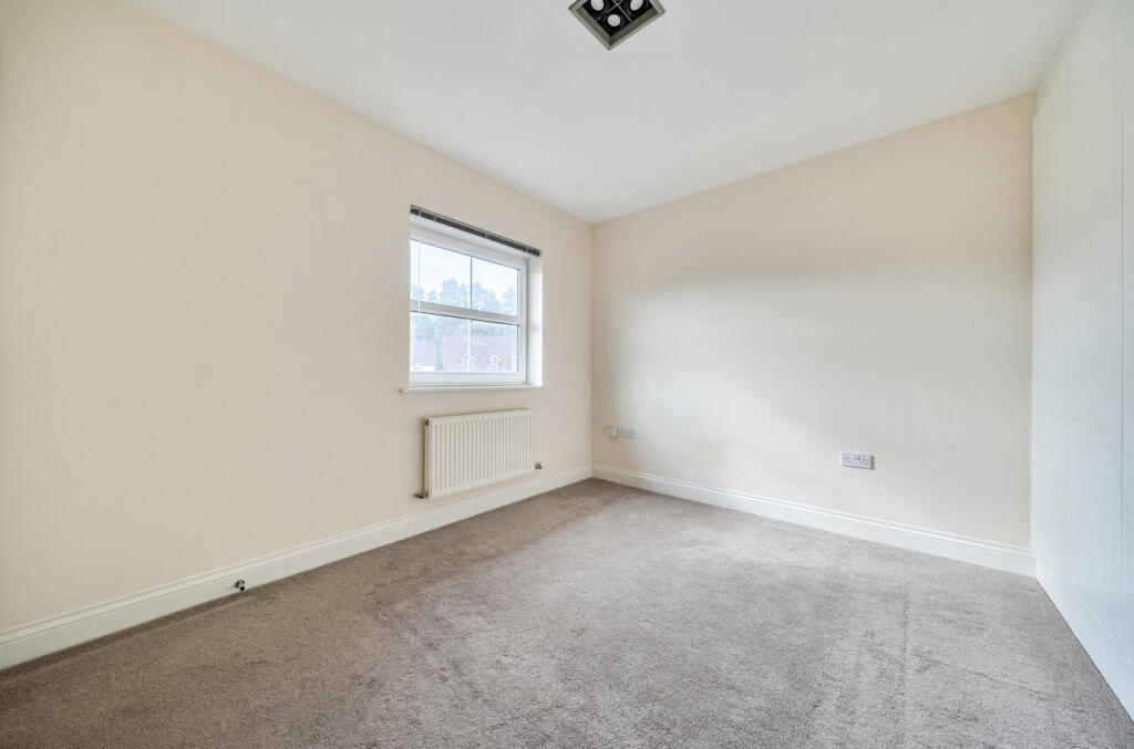 House in Hart, Elvetham Heath - View 5