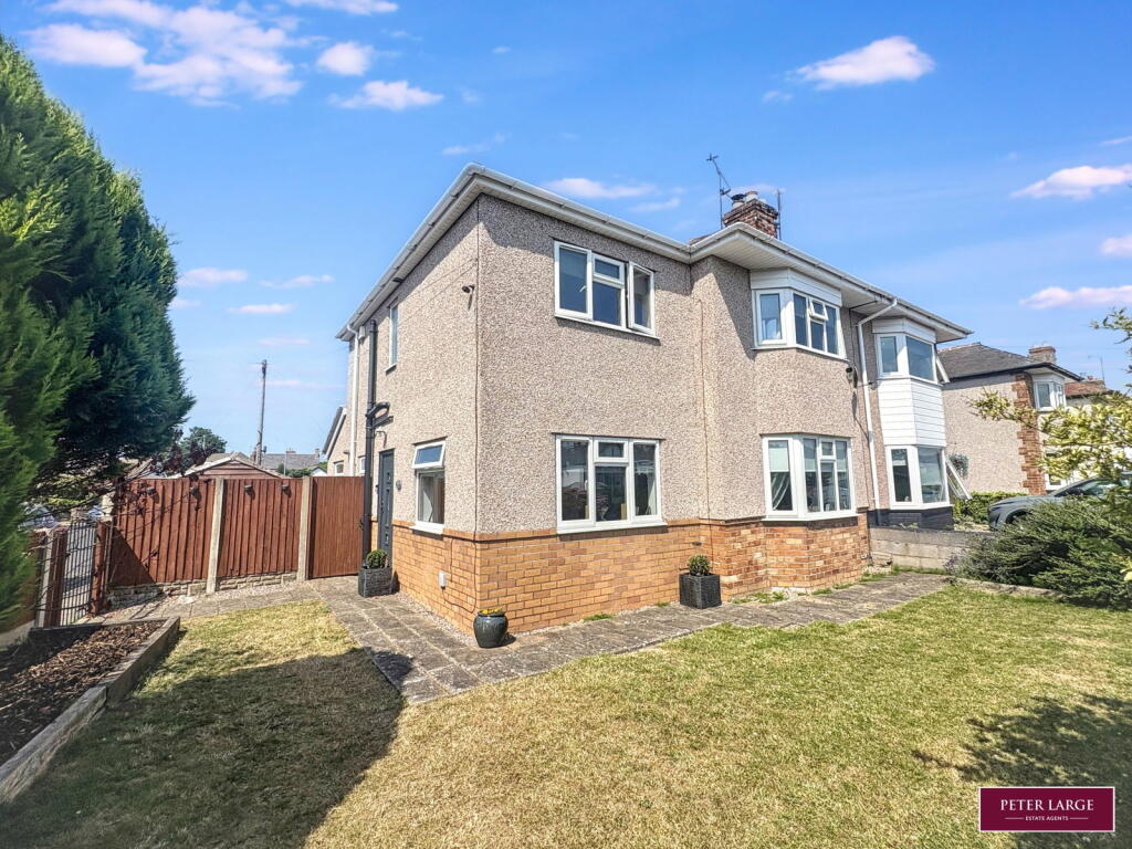 Main image of property: 39 Weaver Avenue, Rhyl, Denbighshire LL18 4HN