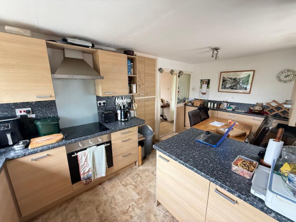 House in Shrewsbury, Ceredigion - More