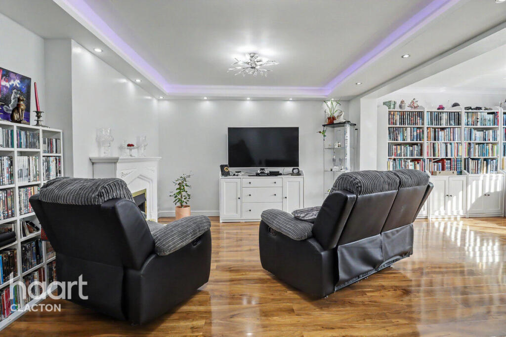 House in Clacton-on-Sea, Great Clacton - View 3