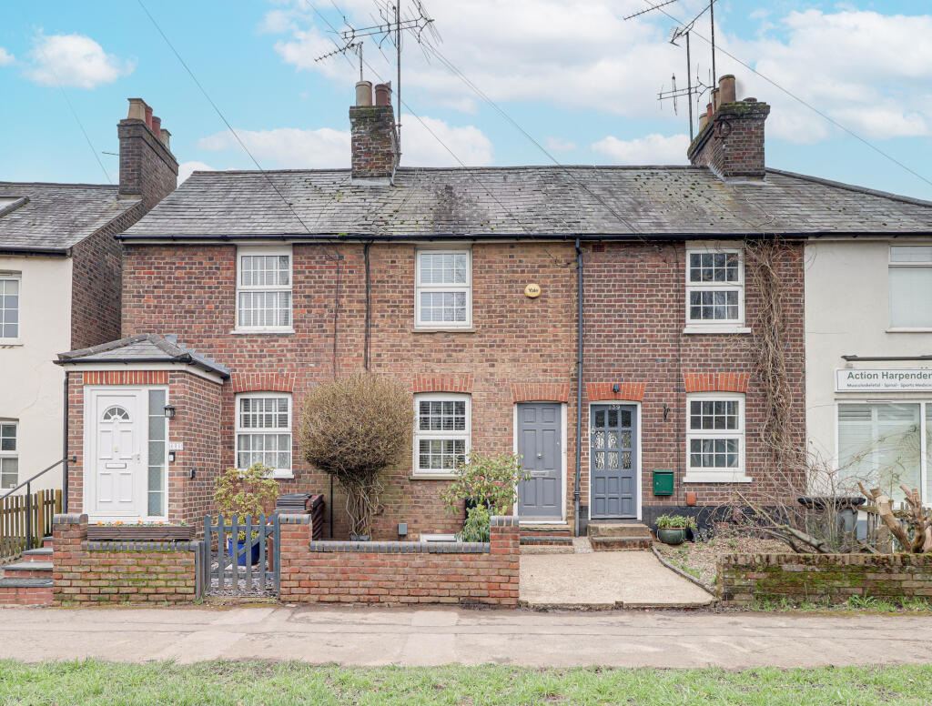 Main image of property: Luton Road, Harpenden, Hertfordshire, AL5