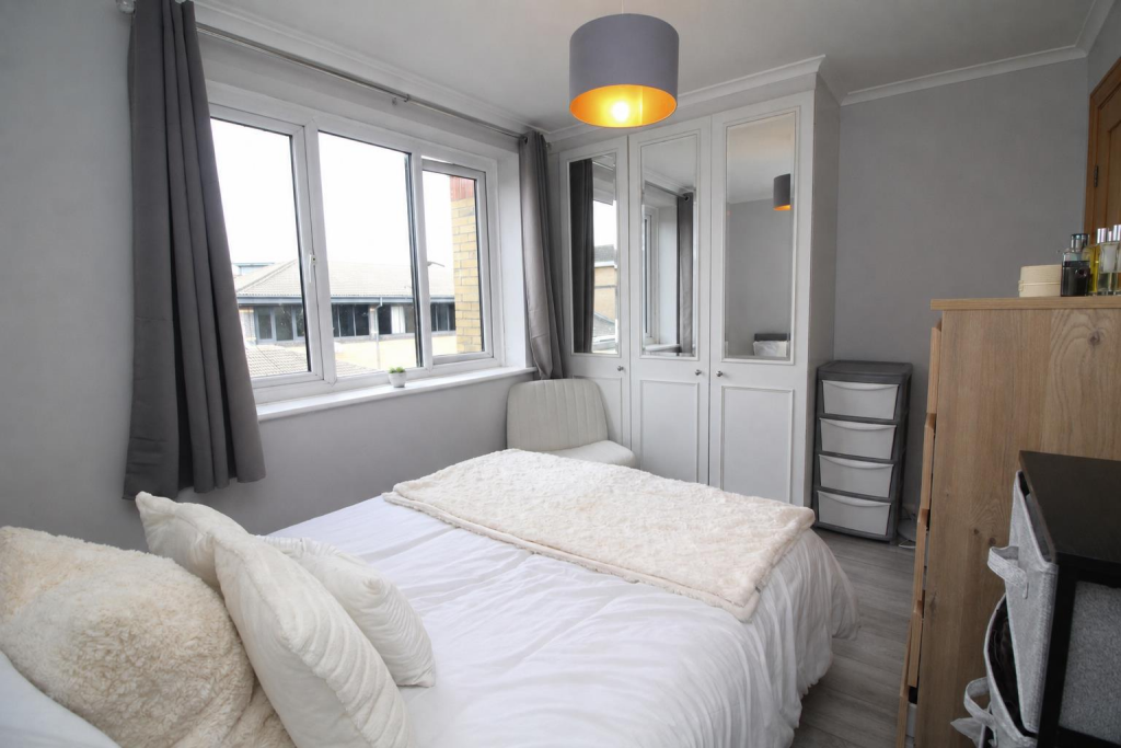 Apartment in Peterborough - More