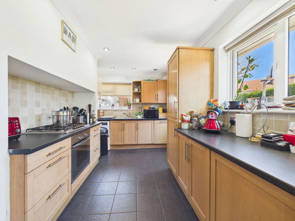 House in Worthing, West Sussex - View 5