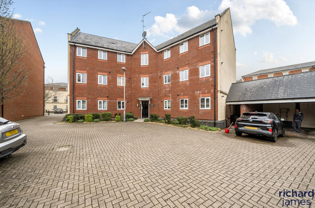 Main image of property: Birkdale CLose, Swindon, SN25