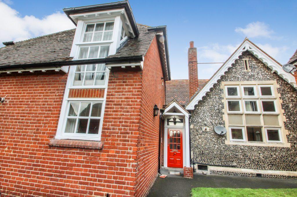 Main image of property: Dunstan Court, London Road, Canterbury, Kent