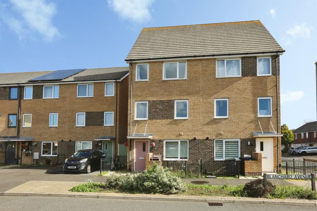 4-bed house on Blanchard Avenue, Gosport, £290,000
