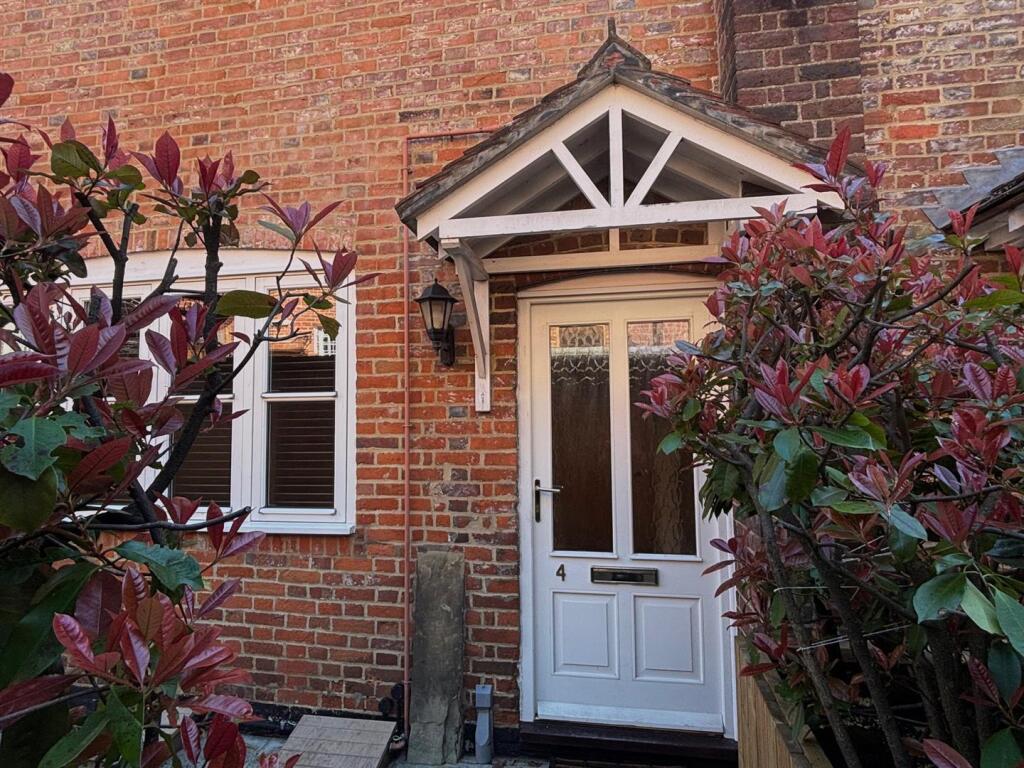 Main image of property: The Mews, Castle Street, Farnham