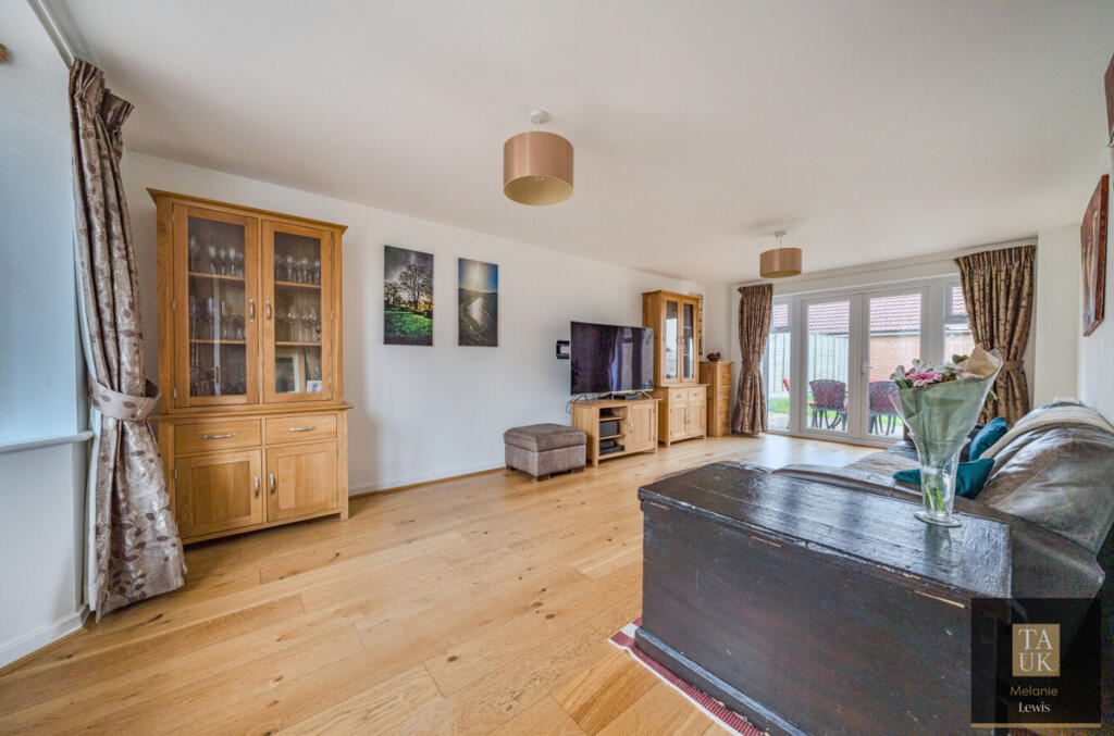Barley Fields, Bristol, United Kingdom, BS35 photo 5
