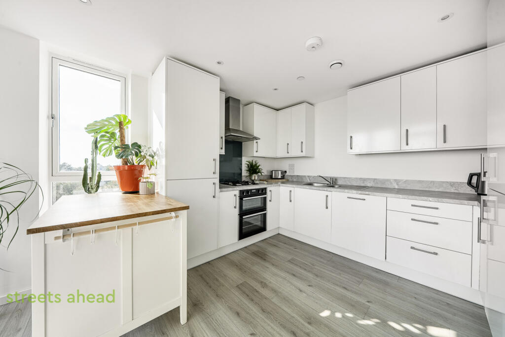 Apartment in London - More