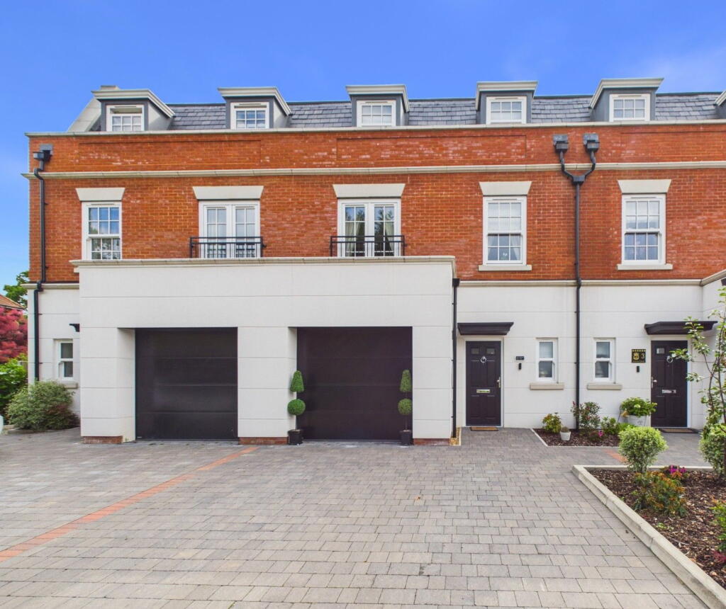 Main image of property: Regency Mews, North Road