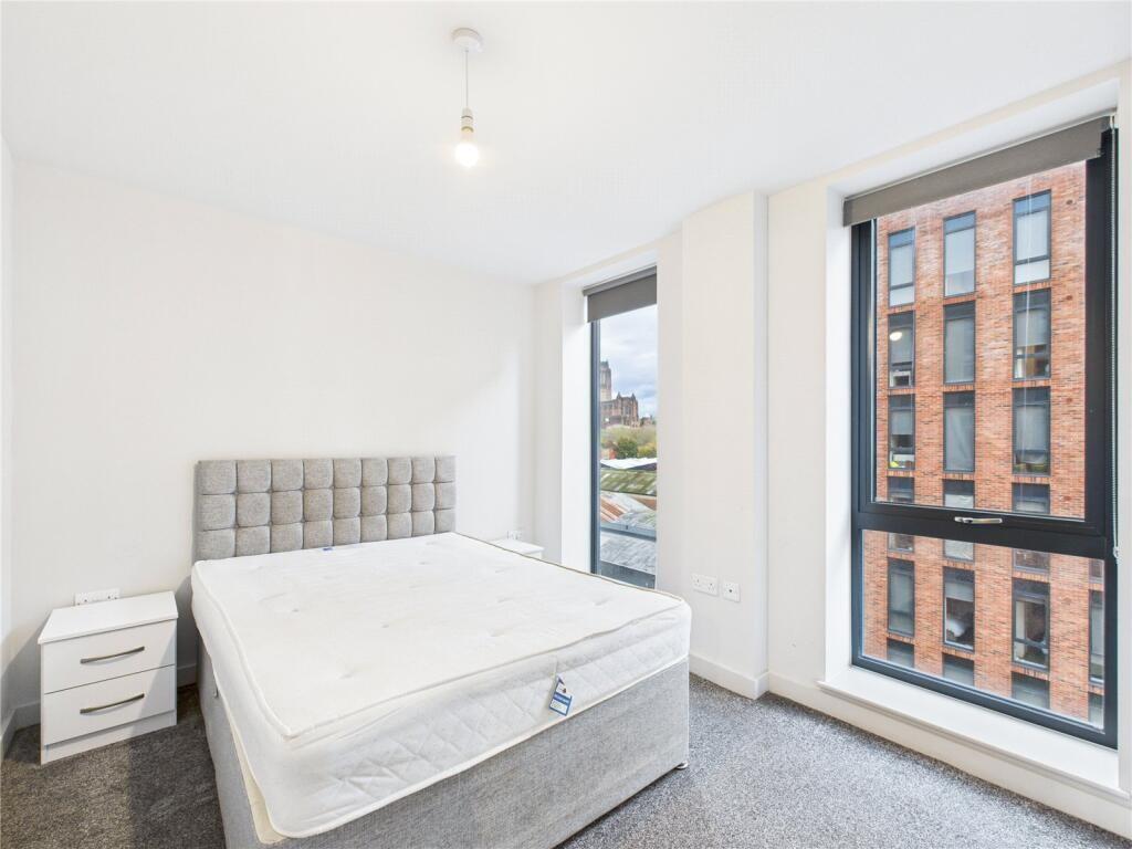 Apartment in Liverpool - More