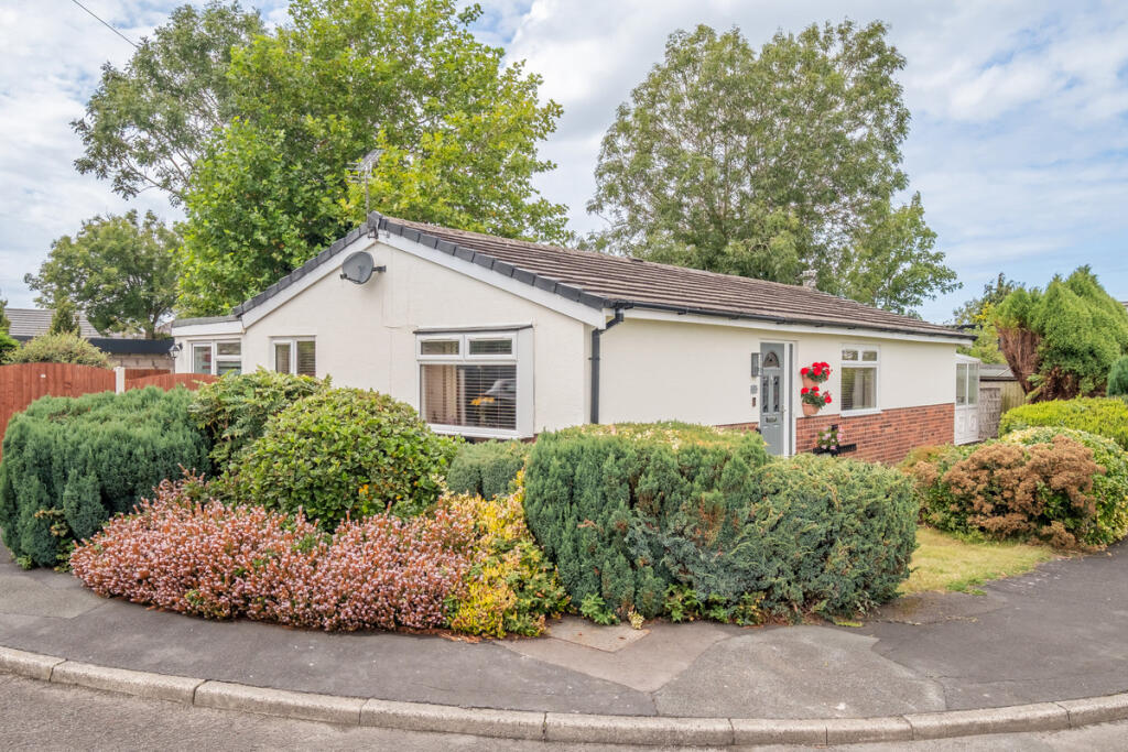 3-bed detached on Cardwell Close, Warton, PR4, £280,000