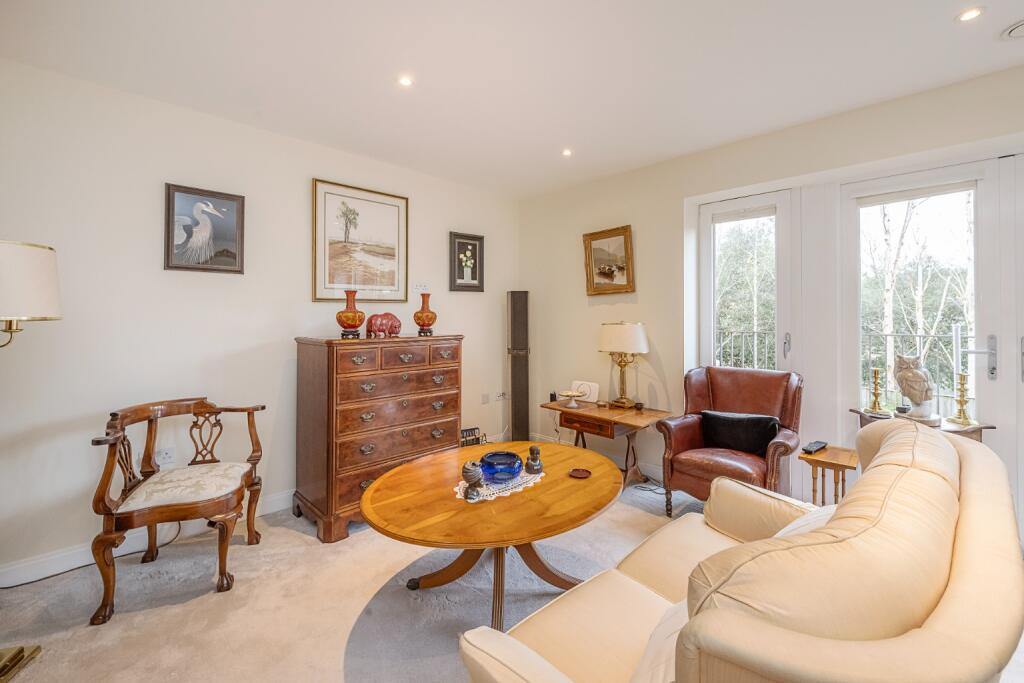 Ridgeway Place, Wendover photo 2