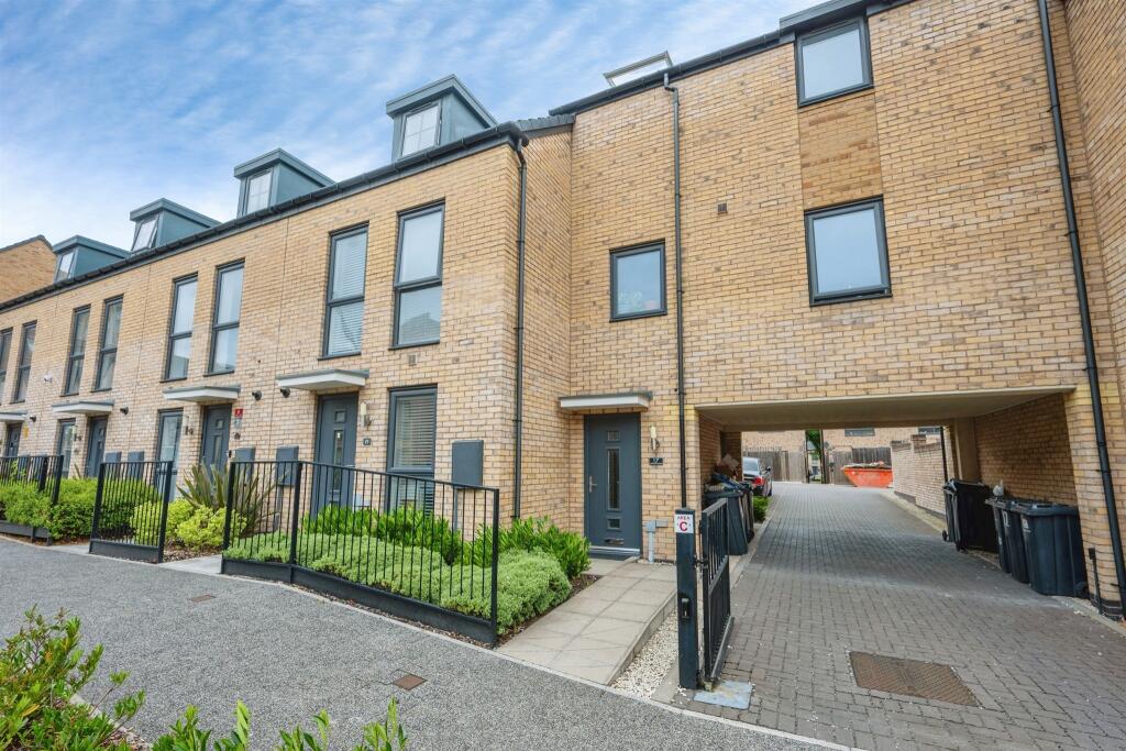 Main image of property: Stratford House Road, Birmingham