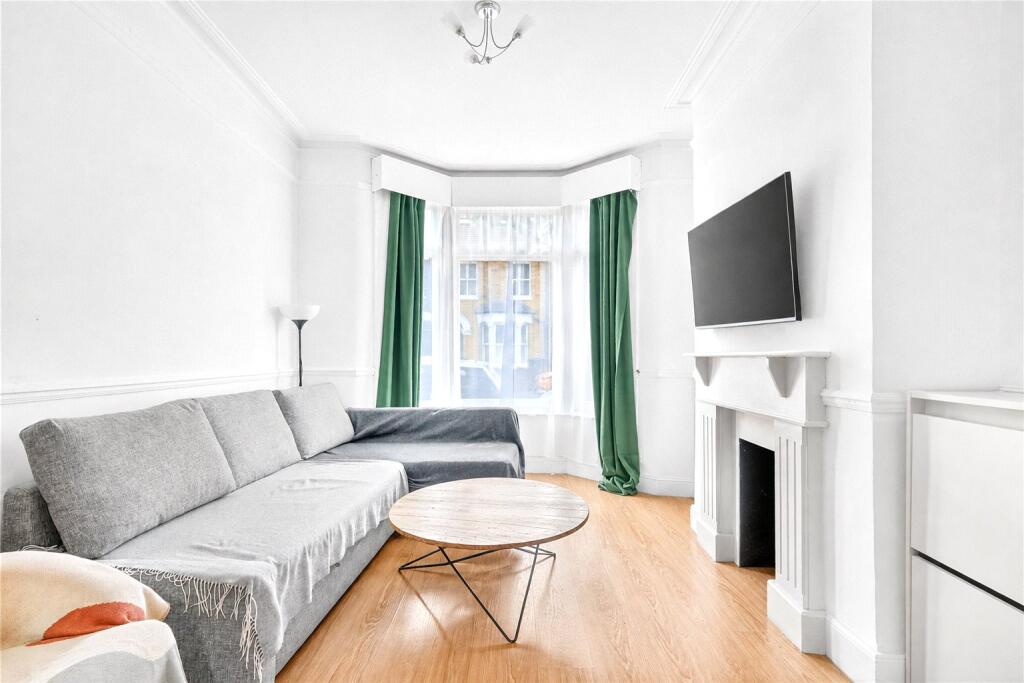 House in London - View 2