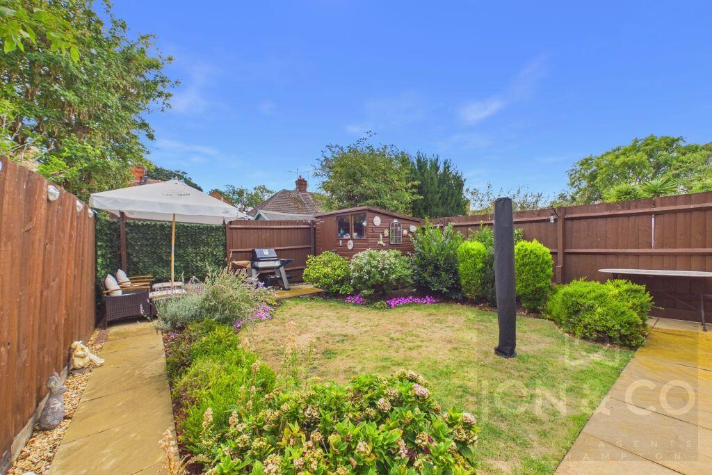 House in Northampton, West Northamptonshire - View 4